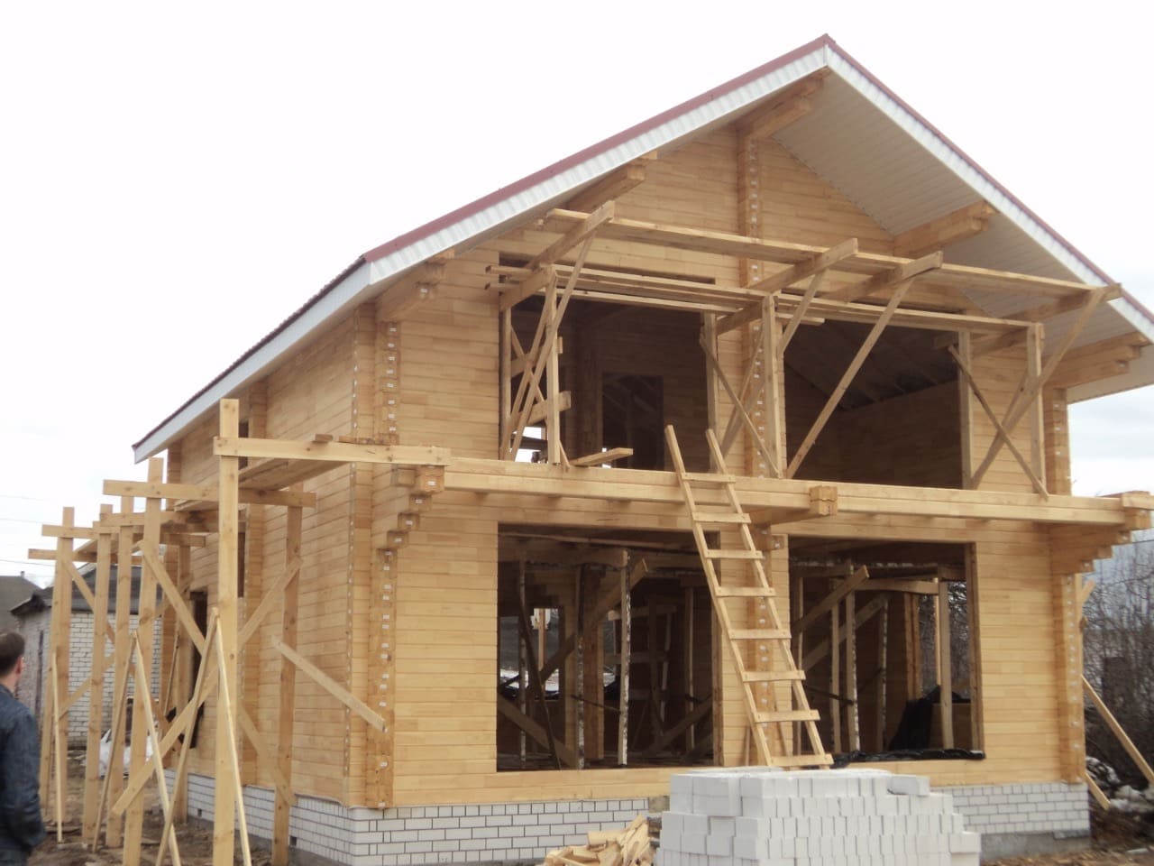 Лес кругляк и пиломатериалы от производителя